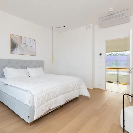 Apartment 4bdr Modern And Stylish Near Kadriorg With Free Parking Tallinn
