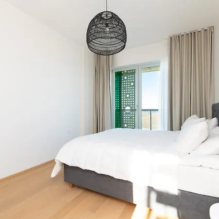 4bdr Modern And Stylish Near Kadriorg With Free Parking * Reval