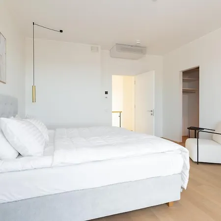 Apartment 4bdr Modern And Stylish Near Kadriorg With Free Parking *