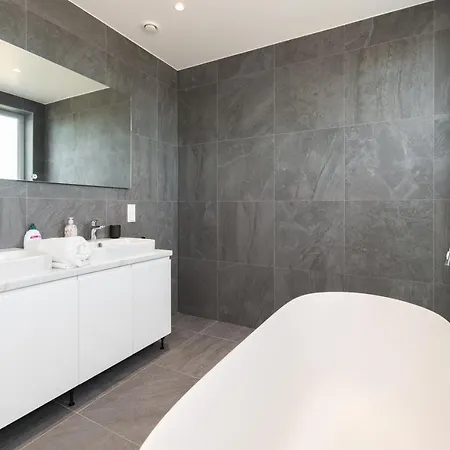 Appartement 4bdr Modern And Stylish Near Kadriorg With Free Parking *