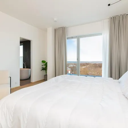 4bdr Modern And Stylish Near Kadriorg With Free Parking Apartment Tallinn