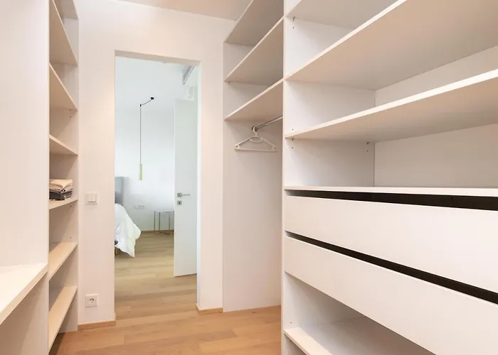 Апартаменты 4bdr Modern And Stylish Near Kadriorg With Free Parking *