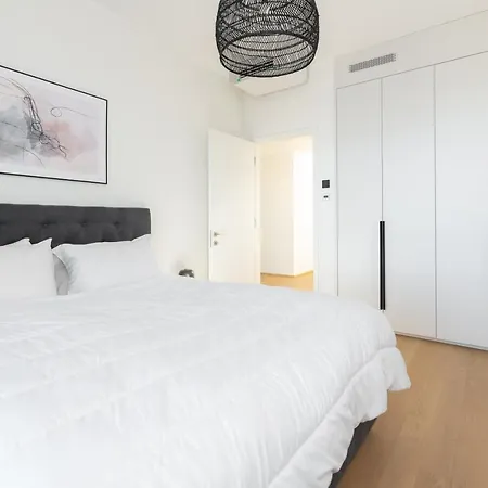 4bdr Modern And Stylish Near Kadriorg With Free Parking טאלין