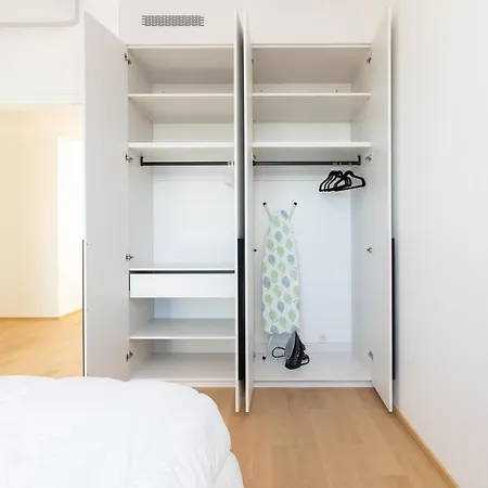 4bdr Modern And Stylish Near Kadriorg With Free Parking Lejlighed *
