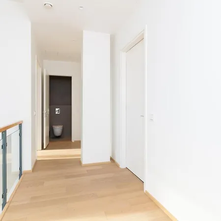 4bdr Modern And Stylish Near Kadriorg With Free Parking * טאלין
